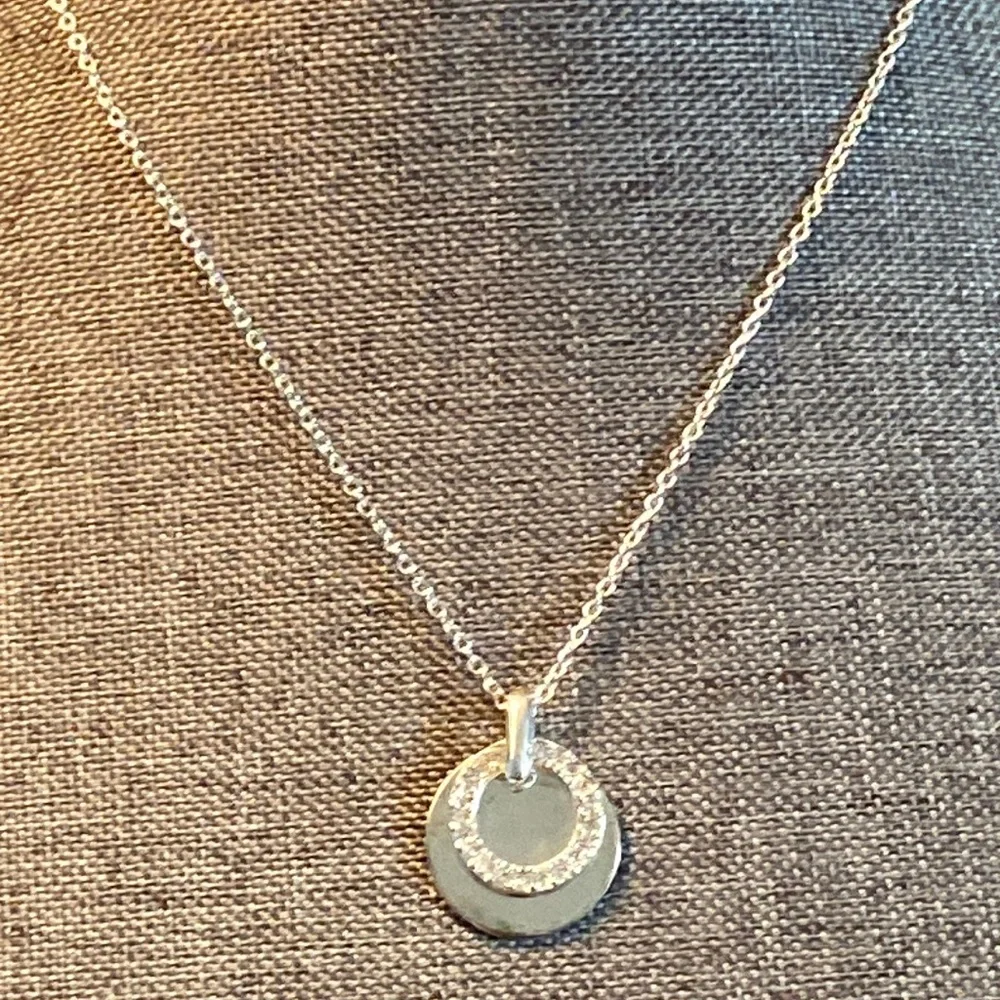 NWT Brand Silver/Diamond Costume Necklace & Earrings - Picture 3 of 4